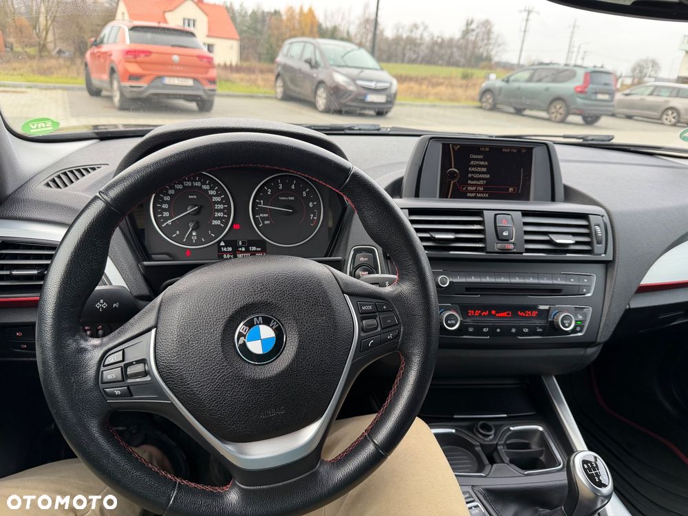 BMW Seria 1 118i Sport Line - 26