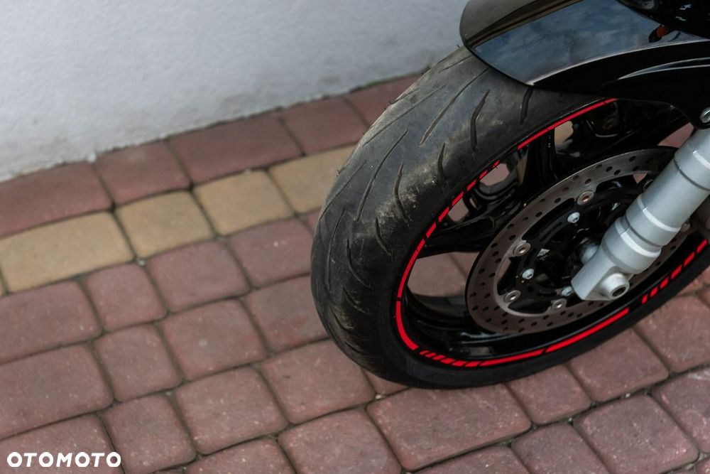 Yamaha FZ - 8
