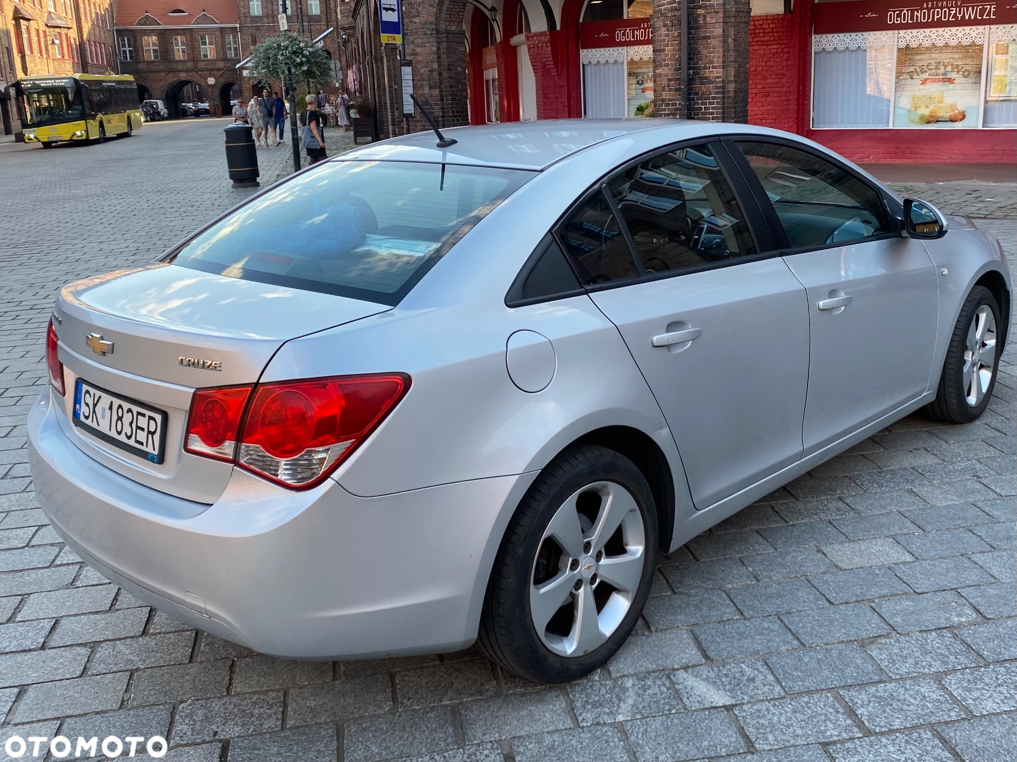 Chevrolet Cruze 1.6 LS - 4