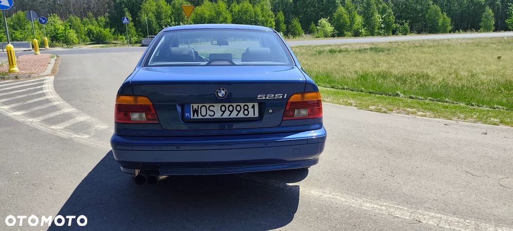 BMW Seria 5 525i - 6