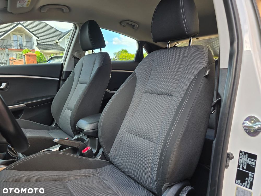 Hyundai i30 blue 1.6 GDI YES Gold - 29