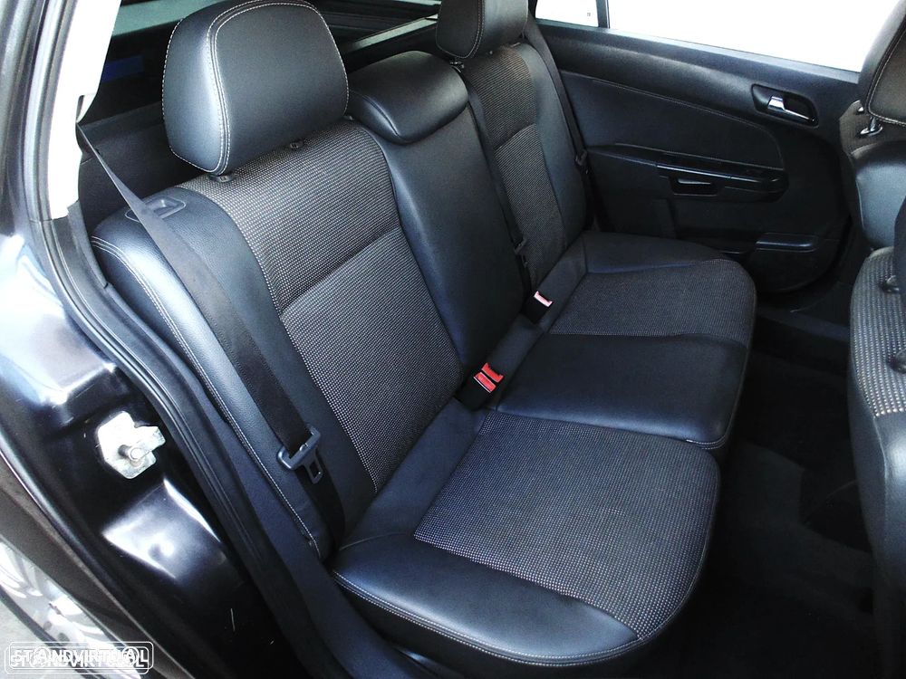 Opel Astra 1.3 CDTi Cosmo - 2