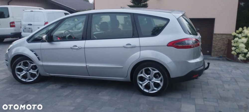 Ford S-Max 2.0 TDCi DPF Champions Edition - 16