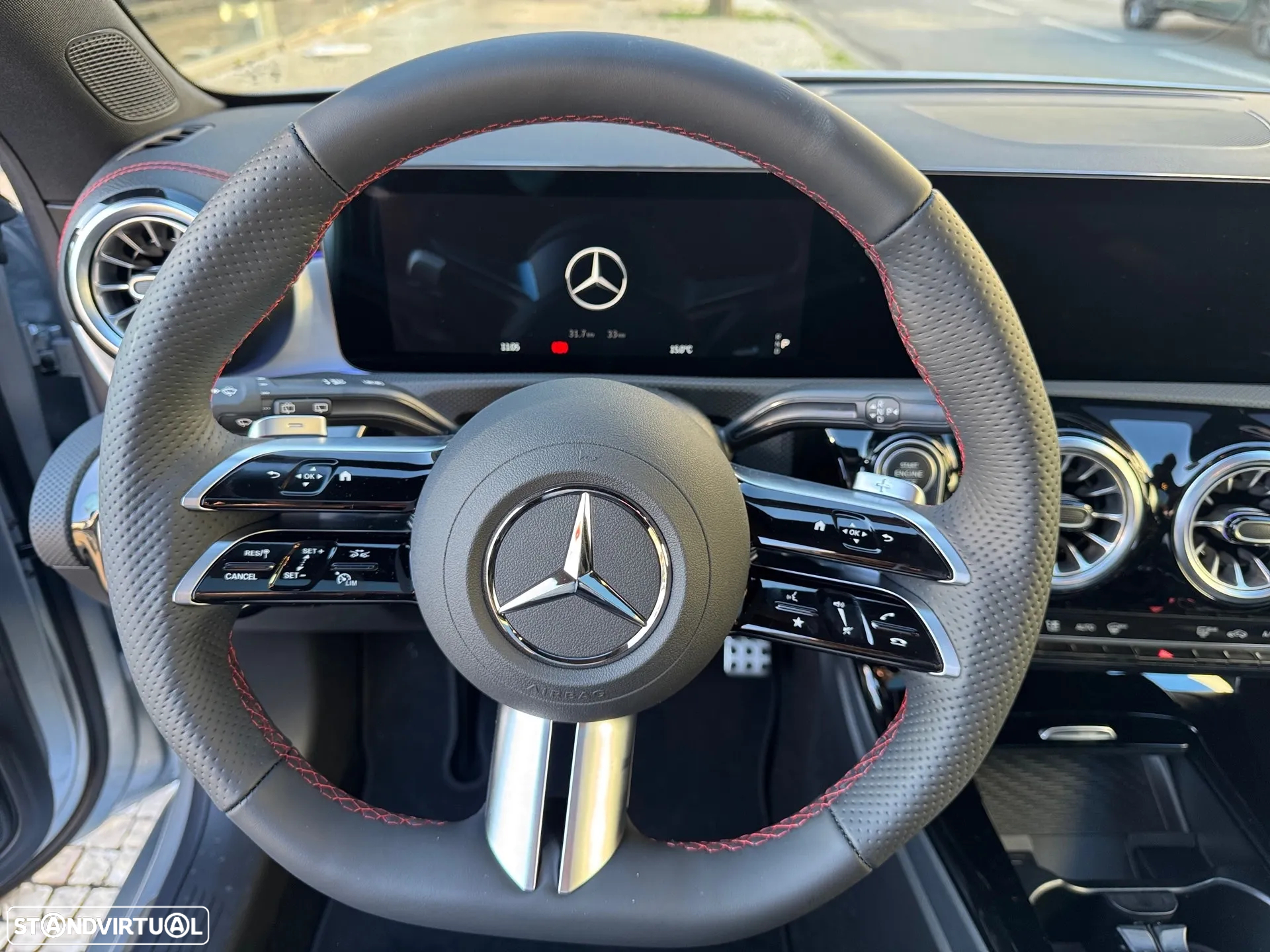 Mercedes-Benz CLA 200 Shooting Brake AMG Line Aut. - 35