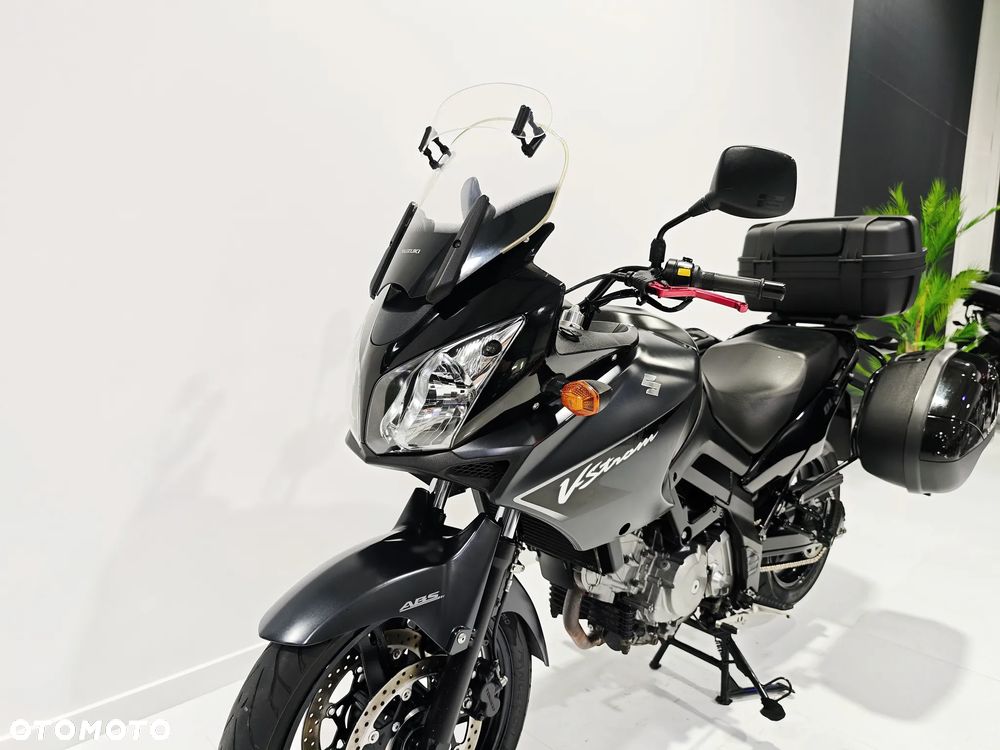 Suzuki V-STROM - 12
