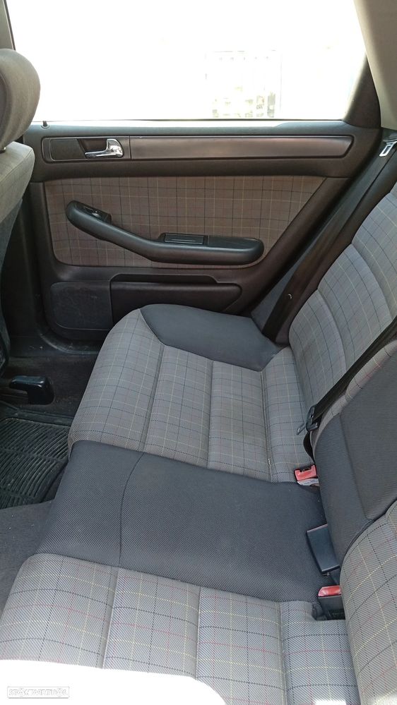 Audi A6 Allroad Quattro 2.5 TDI - 12