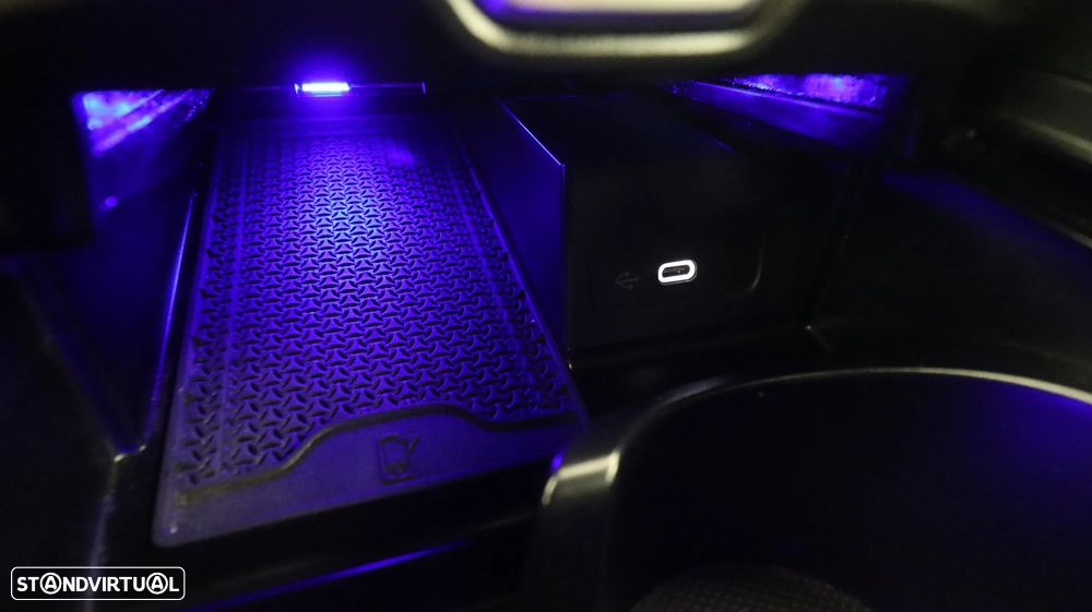 Mercedes-Benz C 300 e Avantgarde - 28