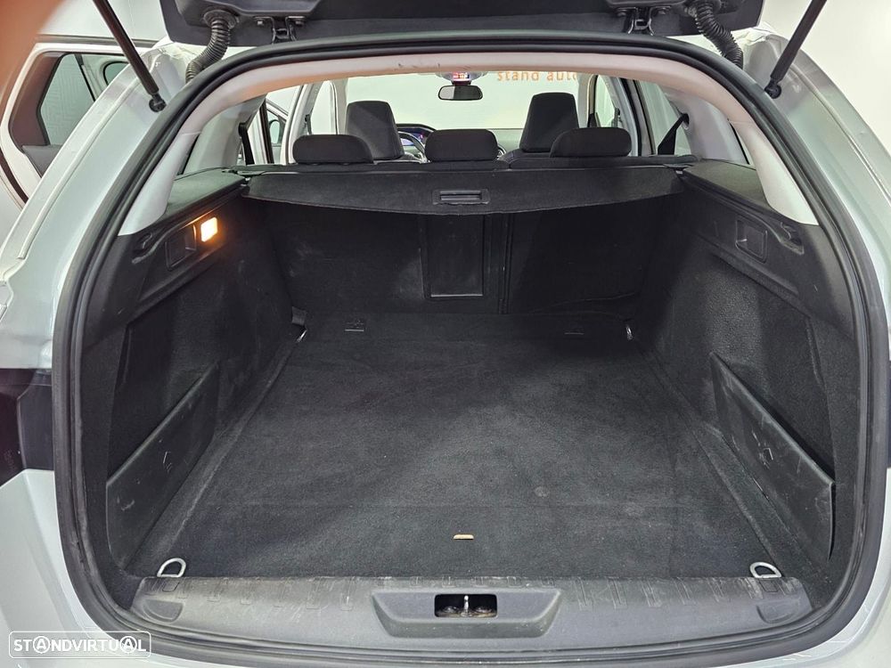 Peugeot 308 SW 1.2 PureTech Allure EAT8 - 23
