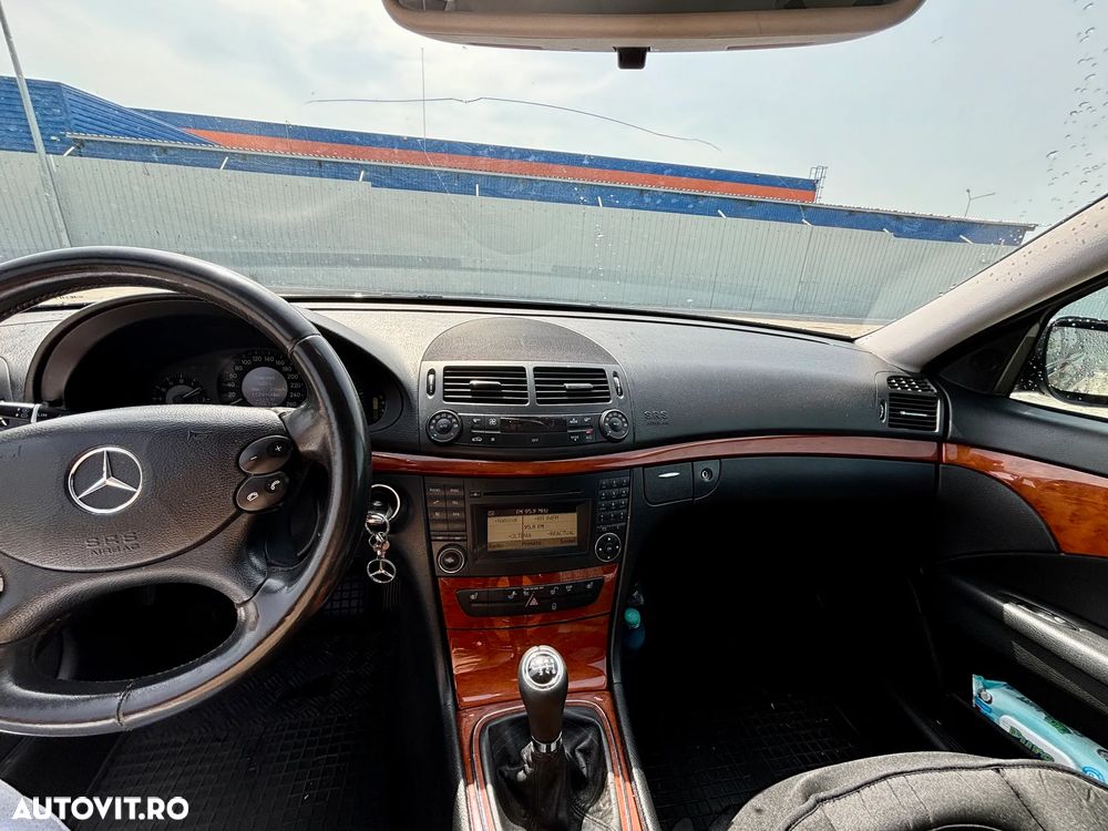 Mercedes-Benz E - 13