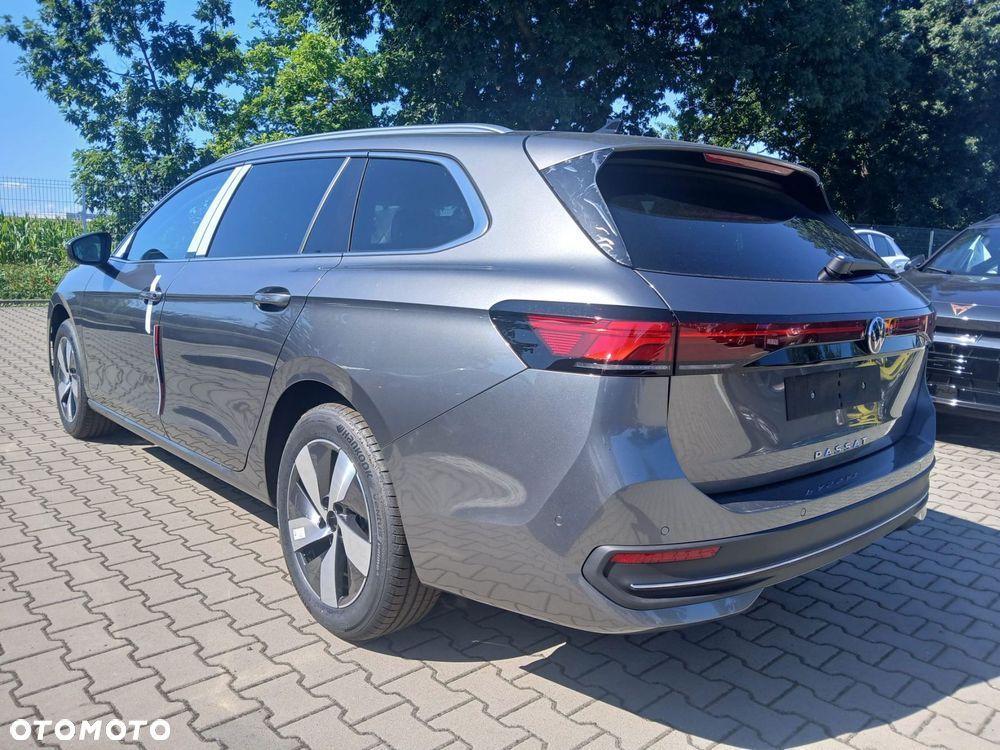 Volkswagen Passat Variant - 5