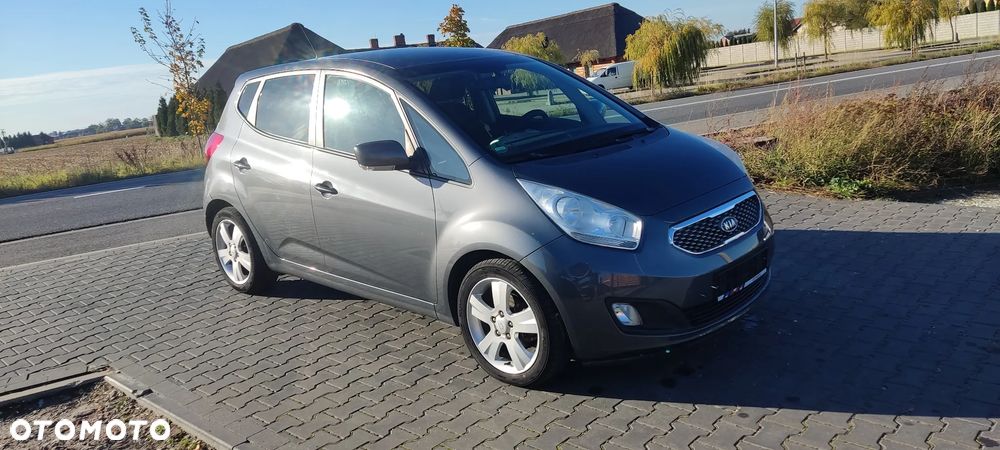 Kia Venga 1.6 CVVT Fifa World Cup Edition - 2