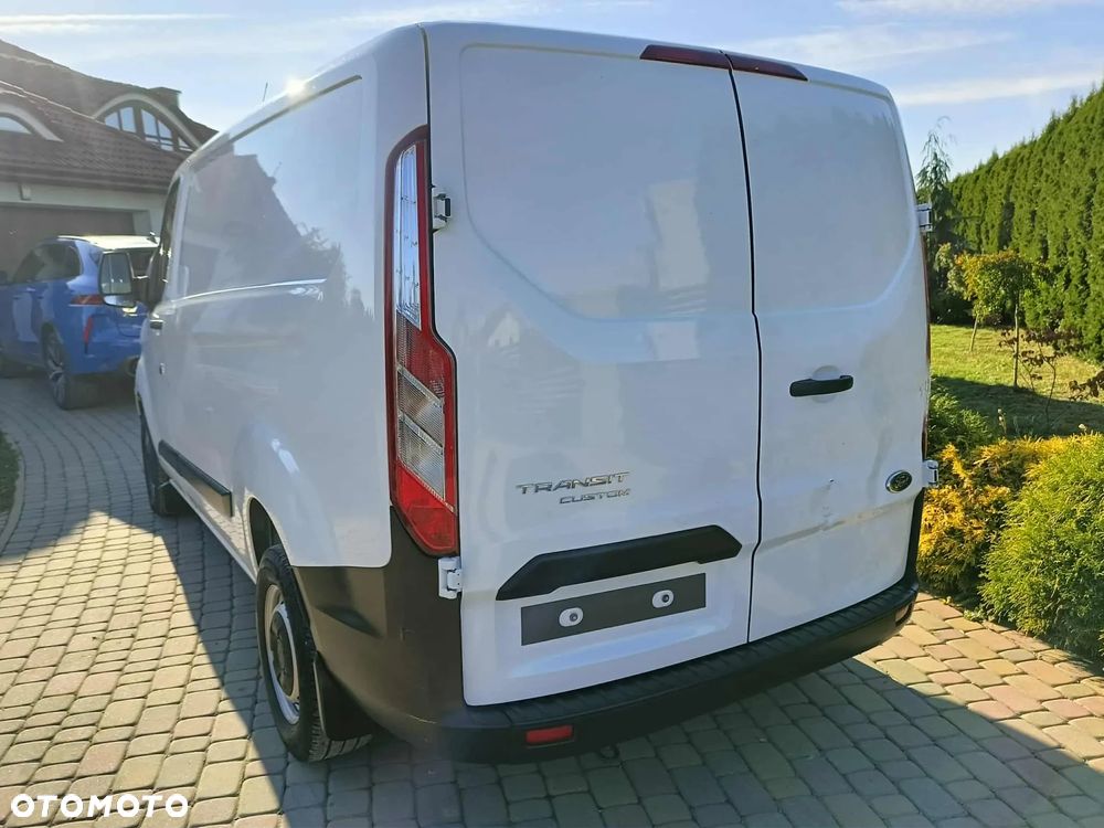 Ford TRANSIT CUSTOM - 6