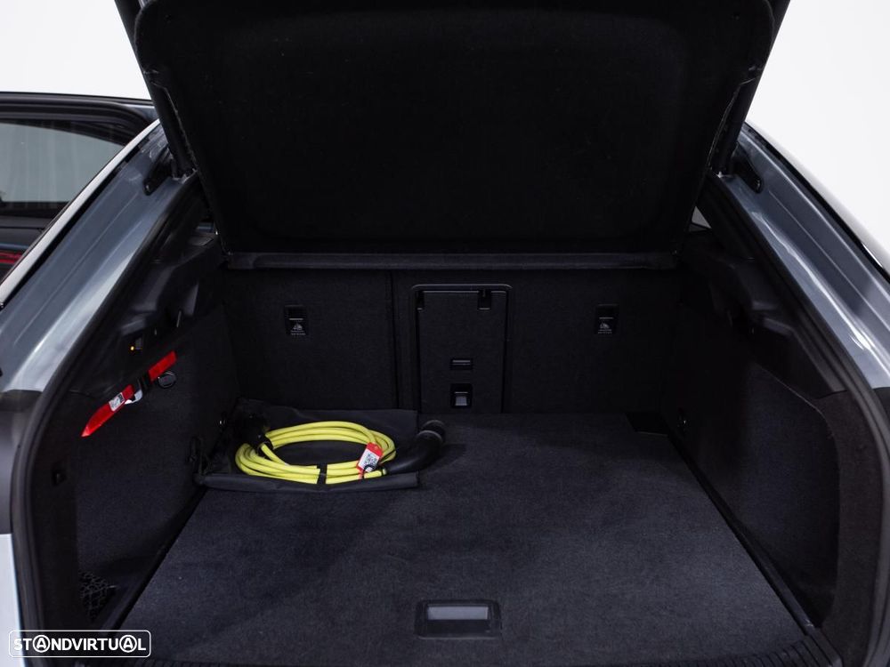 VW ID.7 Pro - 13