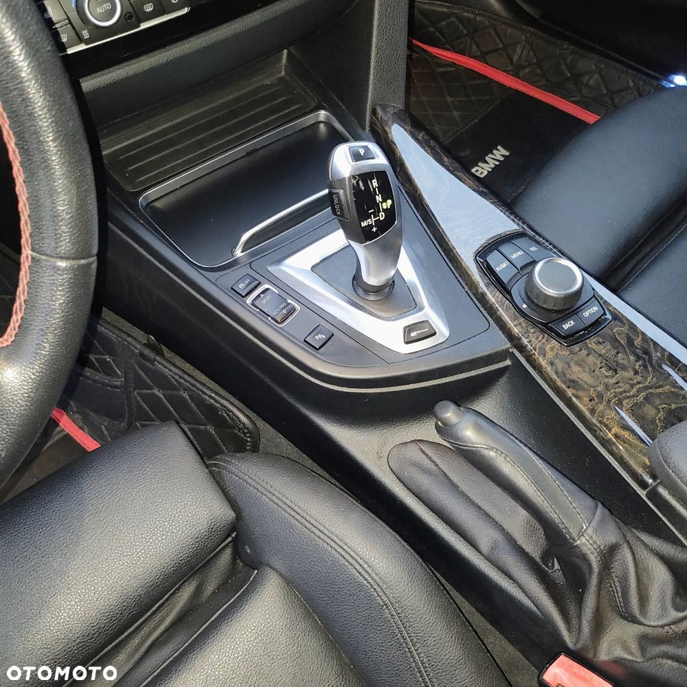 BMW Seria 3 330e iPerformance Sport Line - 10