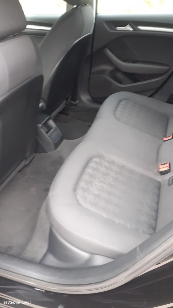 Audi A3 Limousine 1.6 TDI Advance - 4