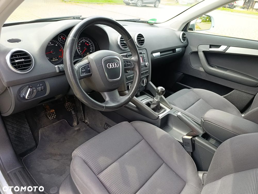 Audi A3 Sportback 2.0 TDI DPF Attraction - 13