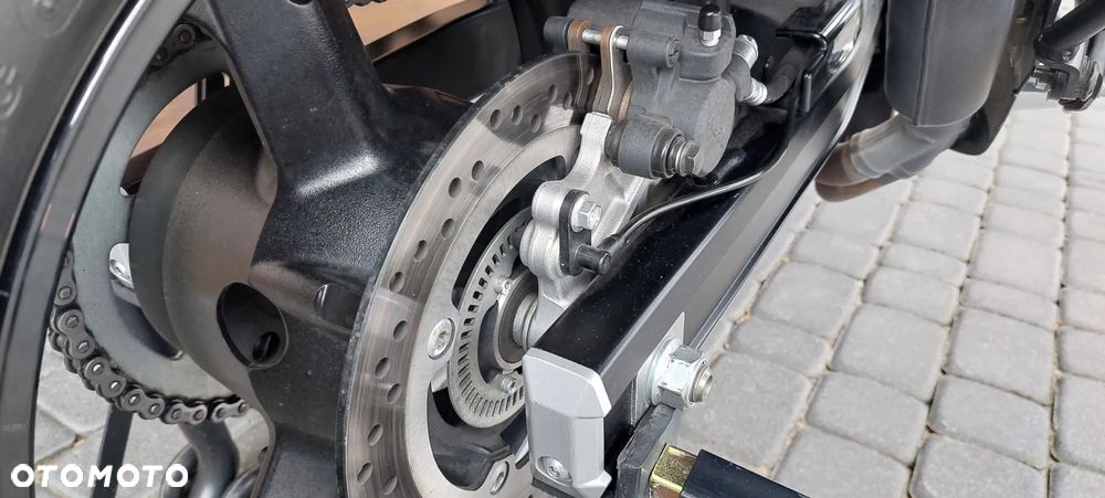 Suzuki V-STROM - 34