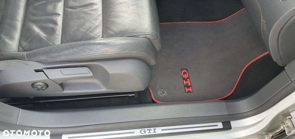 Volkswagen Golf - 16