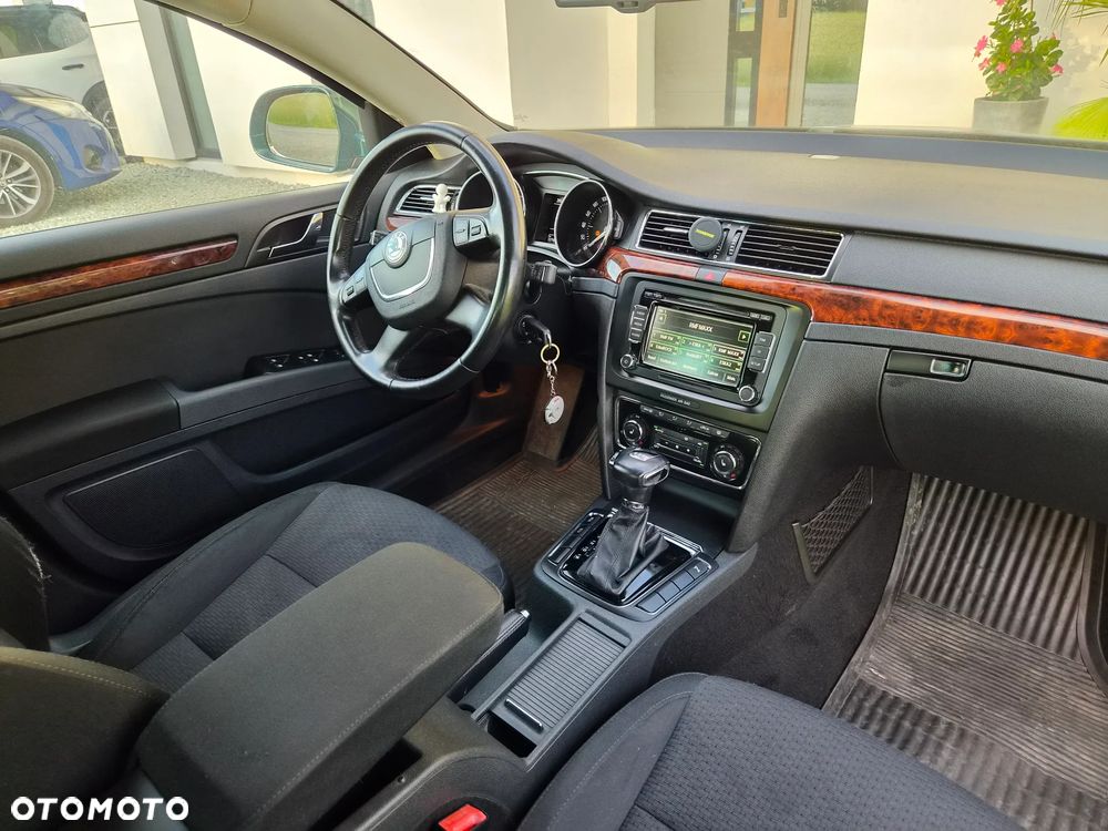 Skoda Superb 2.0 TDI DSG Elegance - 9