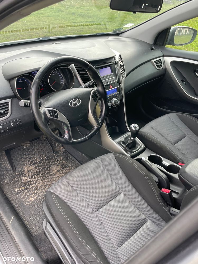 Hyundai i30 blue Kombi 1.6 CRDi Classic - 8