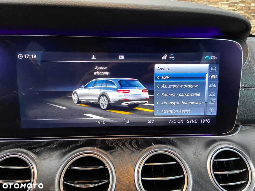 Mercedes-Benz Klasa E 220 d 4-Matic All-Terrain - 33