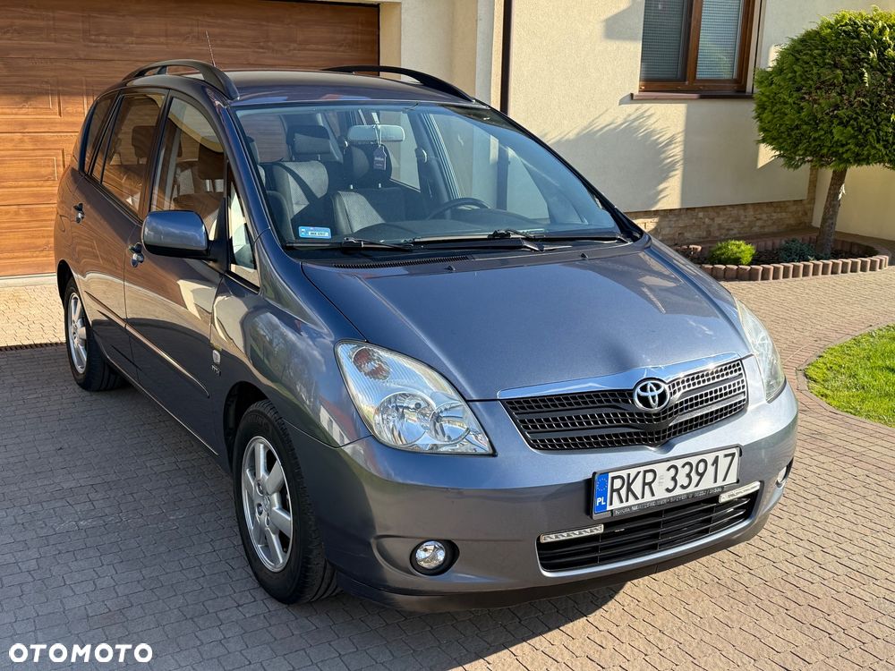 Toyota Corolla Verso 1.8 Sol - 1