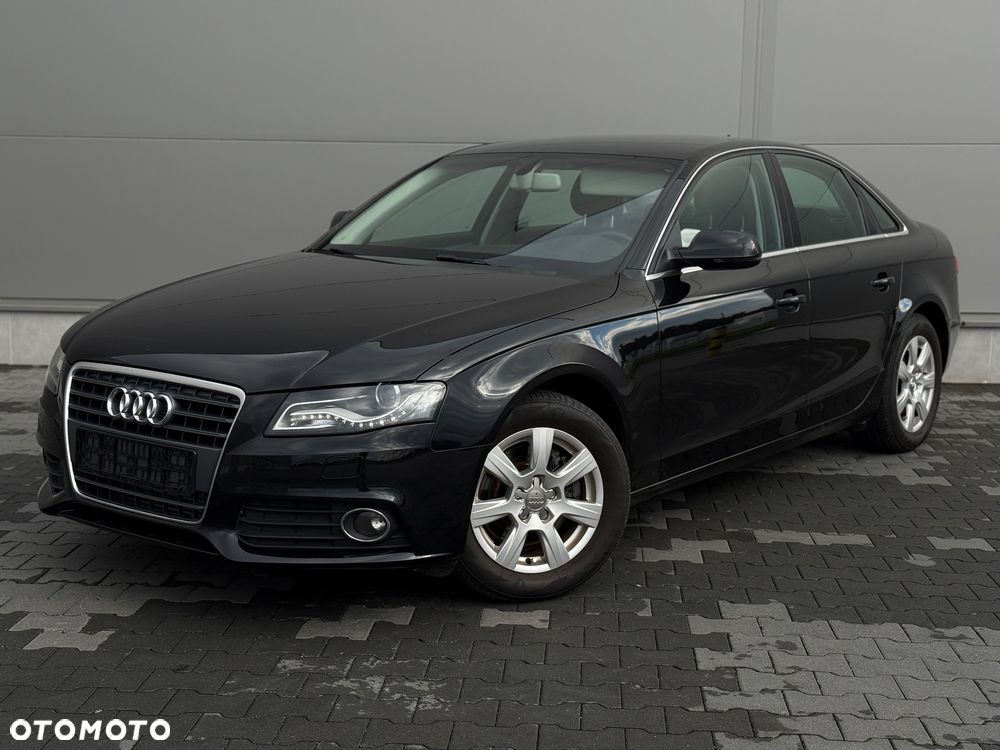 Audi A4 Limousine - 4