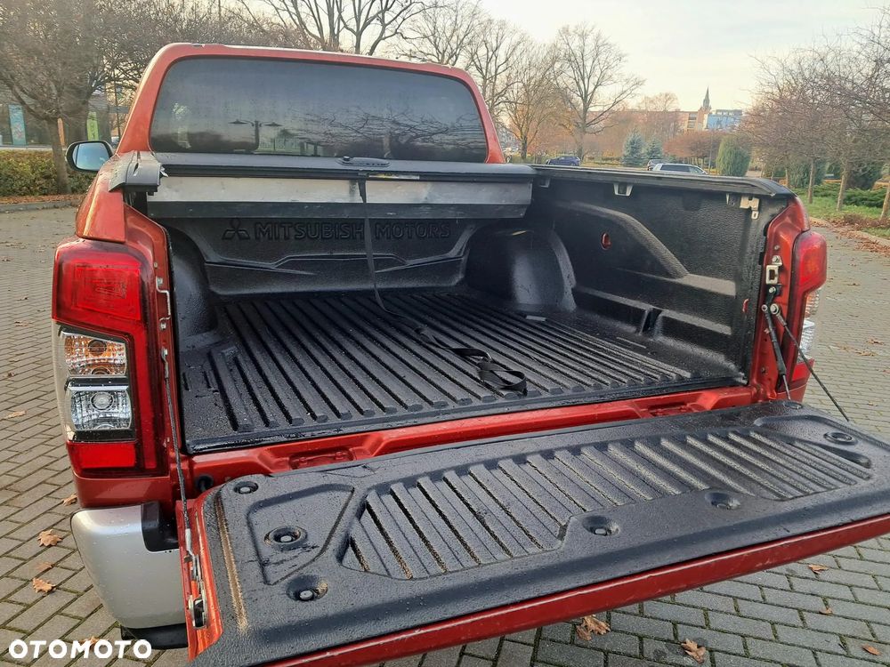 Mitsubishi L200 2.2 d DC Instyle Plus - 23