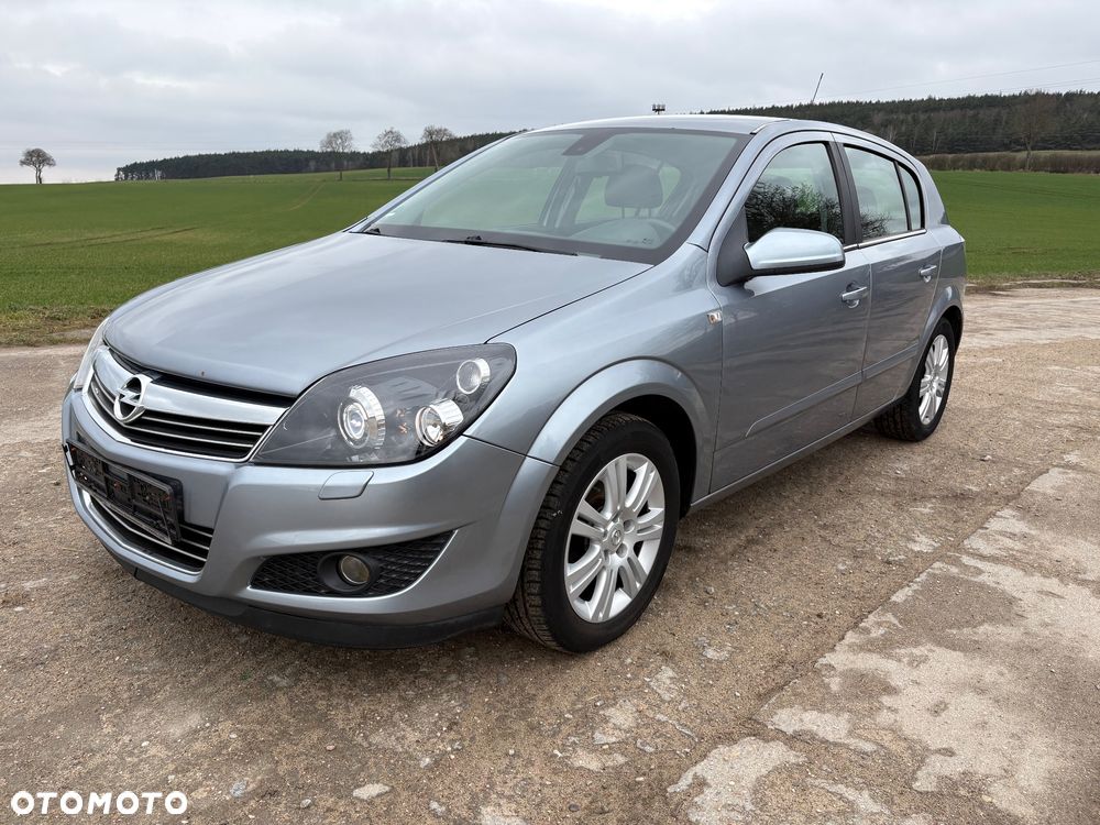 Opel Astra 1.6 Innovation 110 Jahre - 2