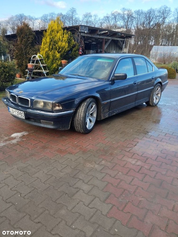 BMW Seria 7 740i V8 - 10