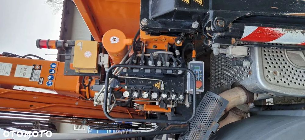 Mercedes-Benz AXOR 1828 - 10