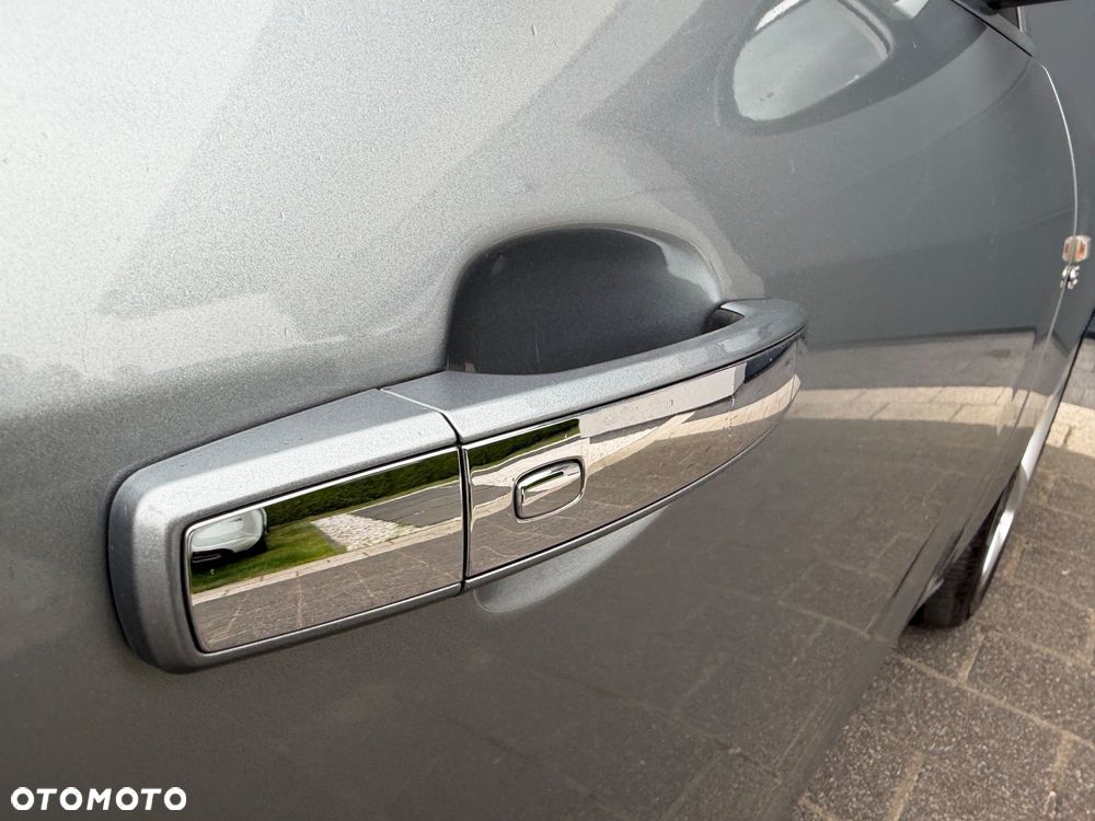 Opel Insignia - 35