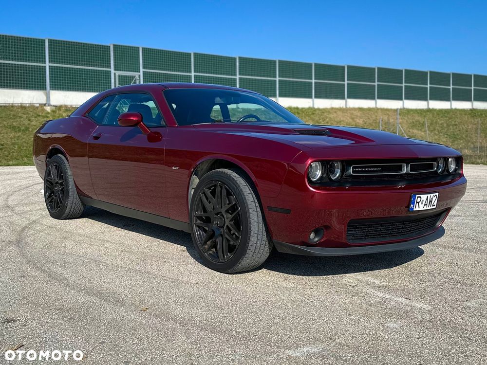 Dodge Challenger - 4
