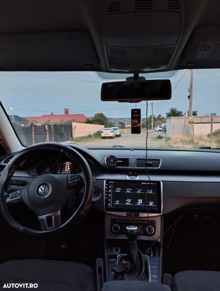 Volkswagen Passat 2.0 TDI BlueMotion Tehnology Comfortline - 11