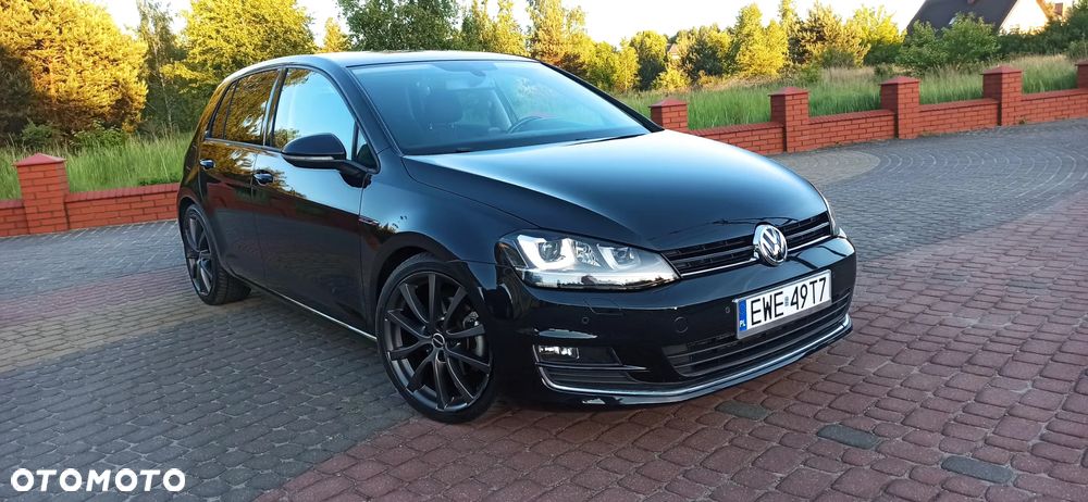 Volkswagen Golf - 1