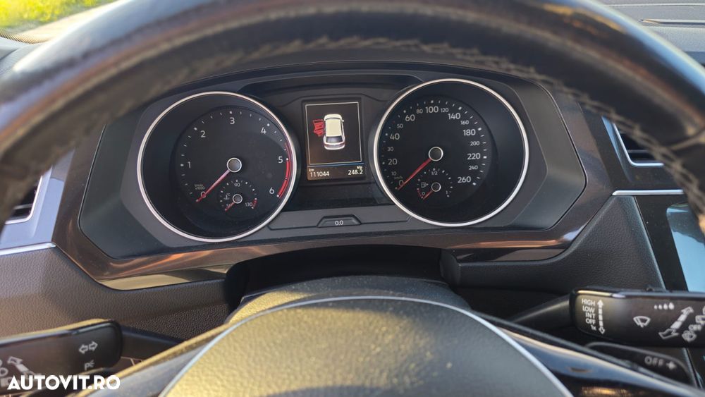 Volkswagen Tiguan 2.0 TDI 4Mot DSG Comfortline - 10