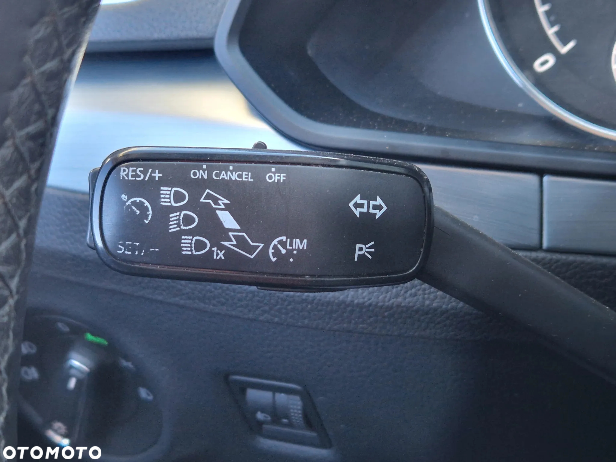 Skoda Superb 2.0 TDI DSG Ambition - 23