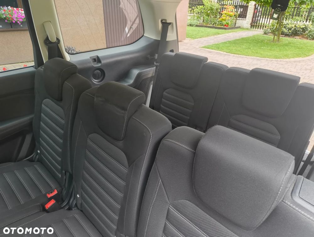Ford Galaxy 2.0 EcoBlue Titanium - 24
