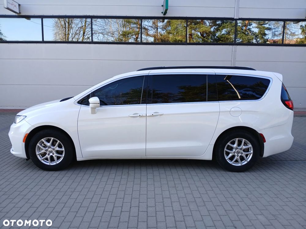 Chrysler Pacifica - 4