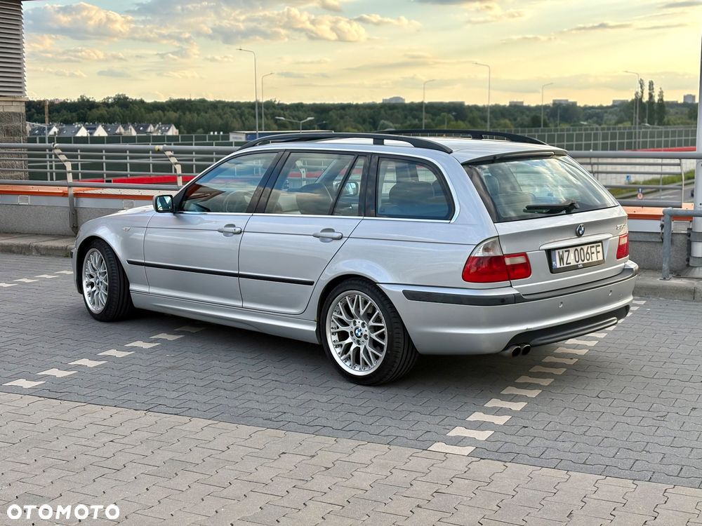 BMW Seria 3 330xi - 16