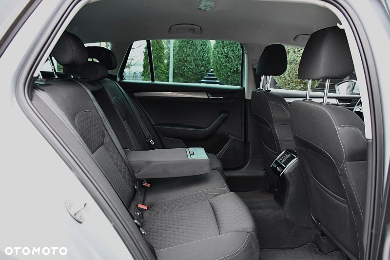 Skoda Superb 1.6 TDI DSG Style - 22