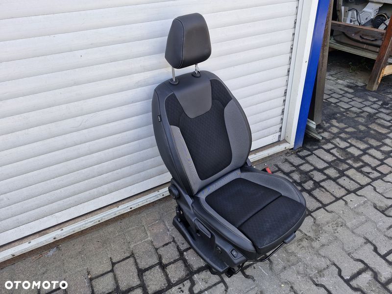 OPEL GRANDLAND X FOTEL PRAWY PRZÓD UK - 6