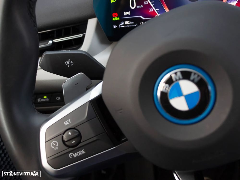 BMW 225xe Active Tourer e xDrive - 24