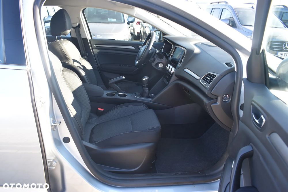 Renault Megane 1.3 TCe FAP Equilibre - 17