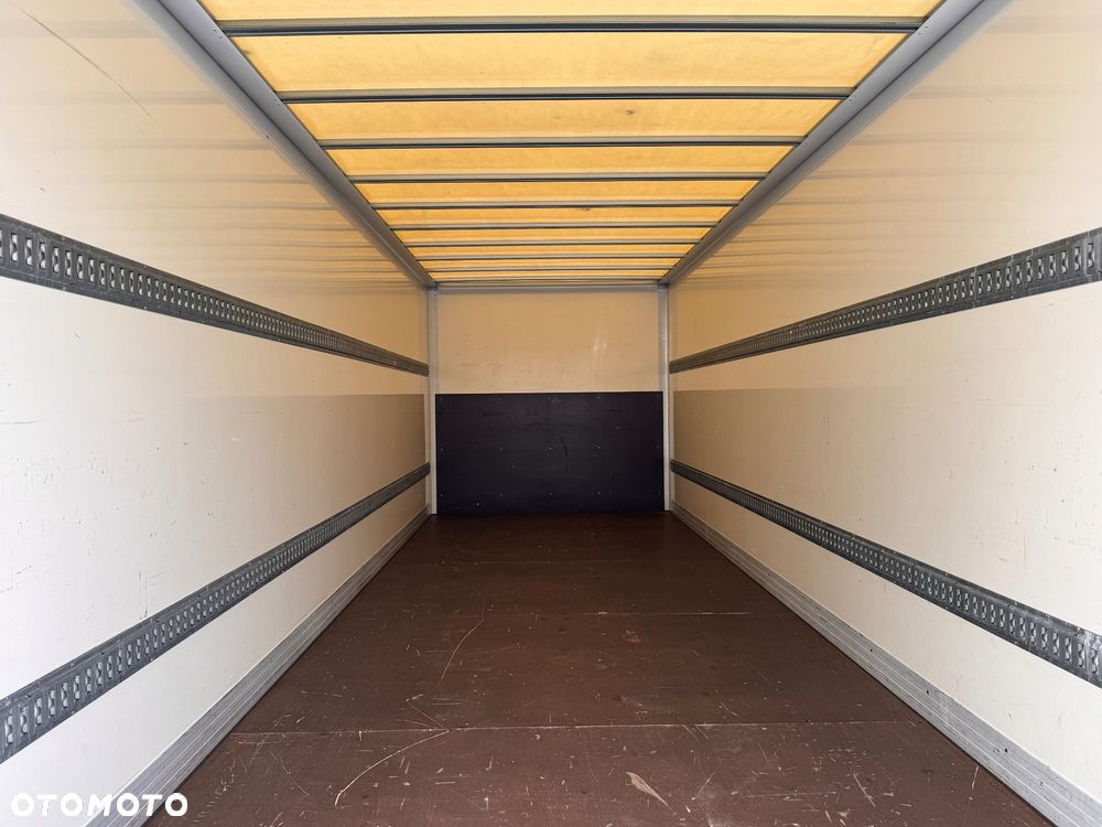 Mercedes-Benz ATEGO - 18