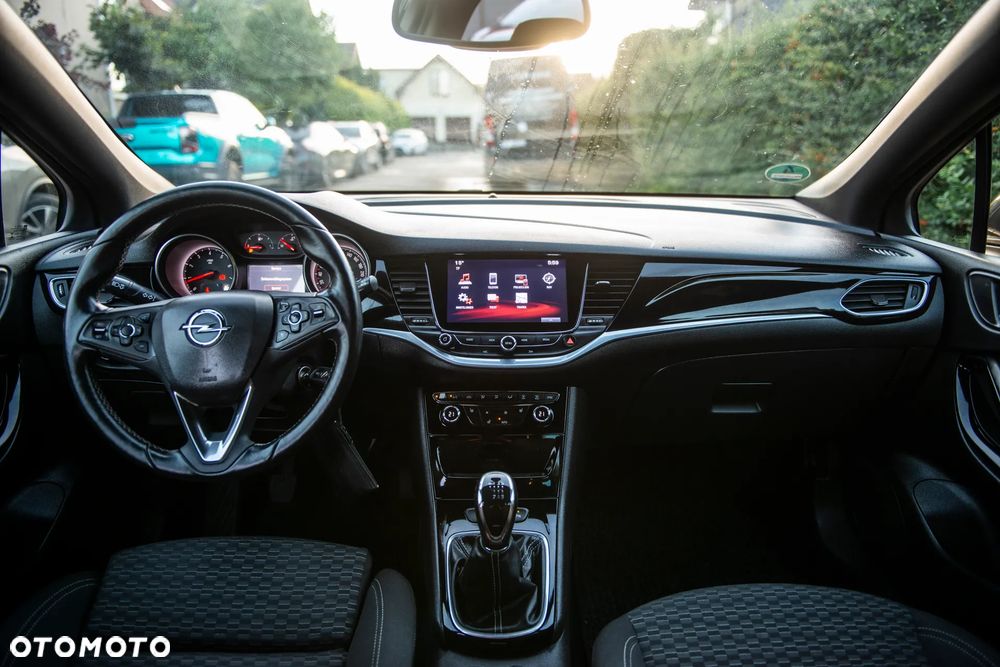 Opel Astra 1.4 Turbo Edition - 31