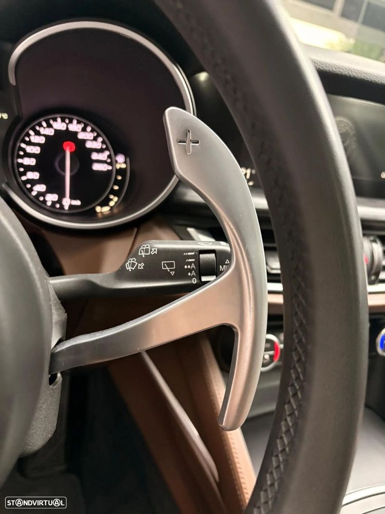 Alfa Romeo Stelvio - 31