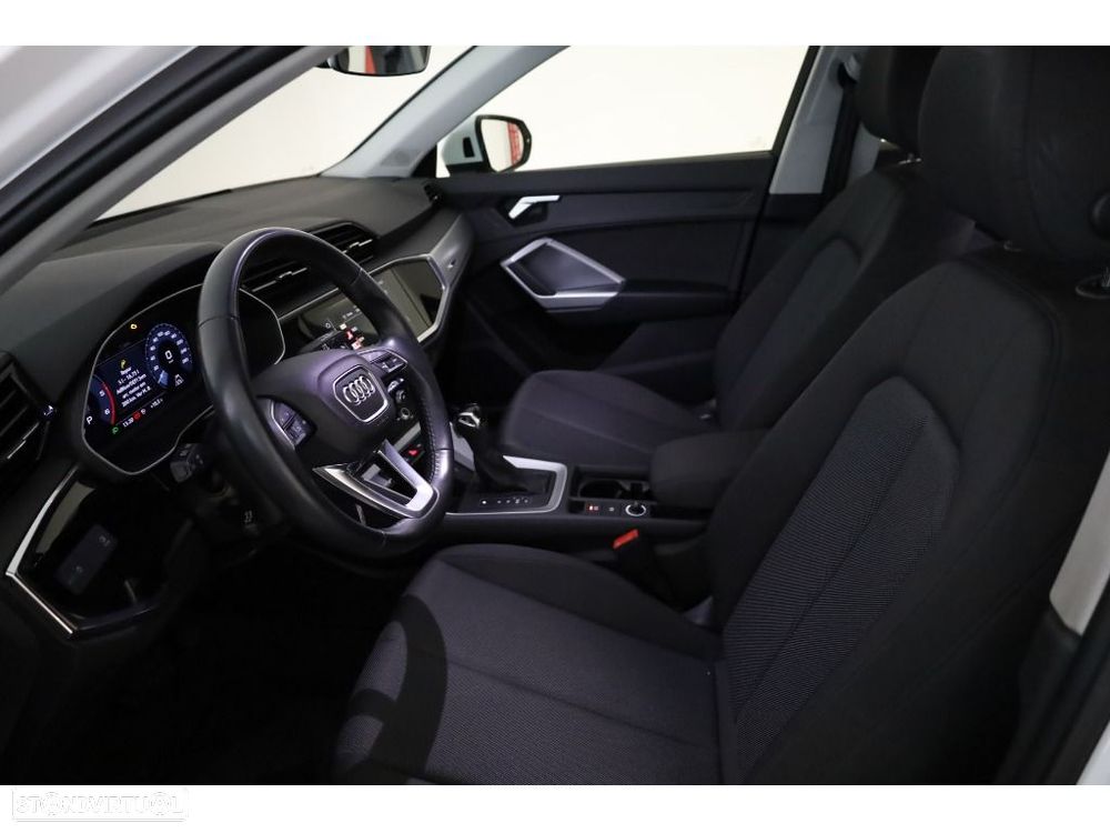 Audi Q3 35 TDI S tronic - 13