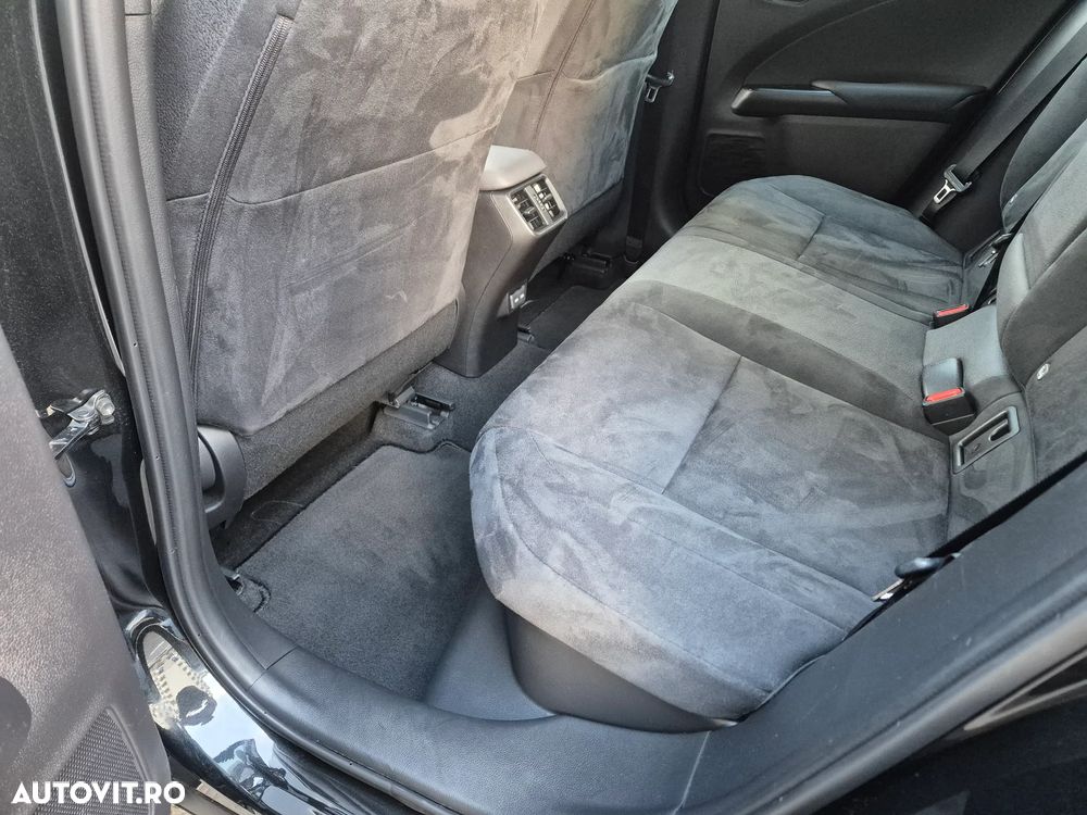 Lexus UX 250h Business Edition - 20