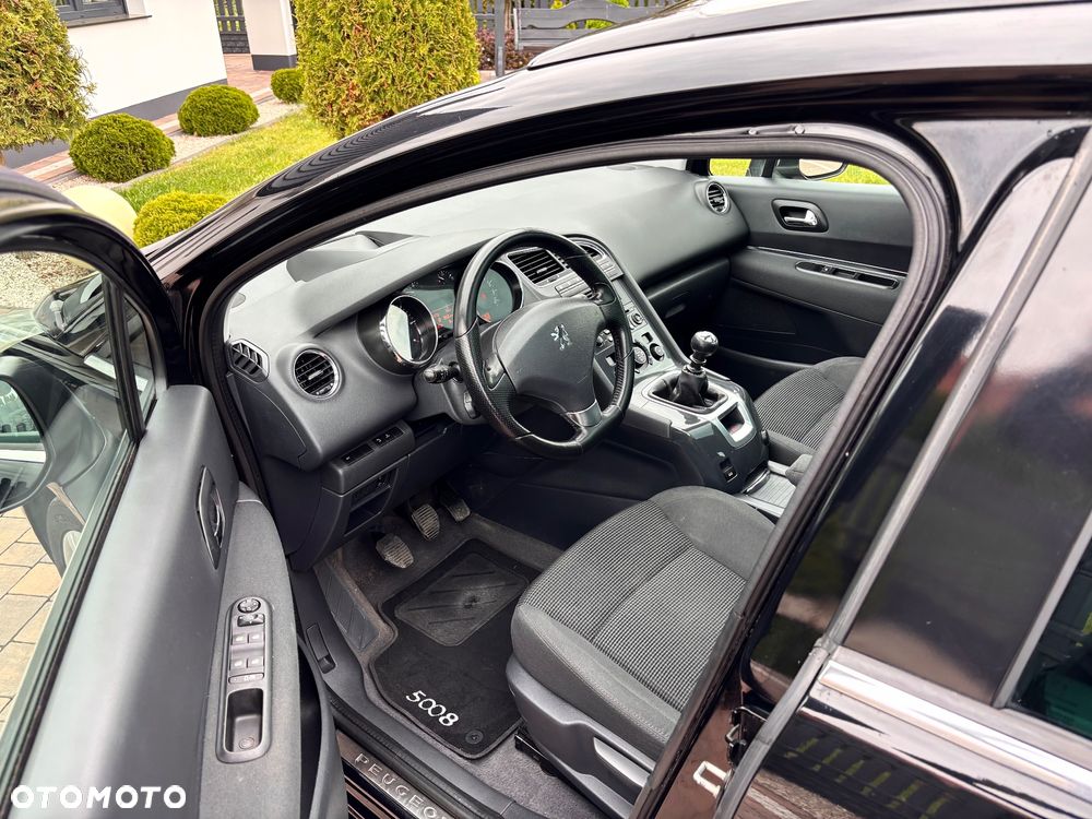 Peugeot 5008 - 22